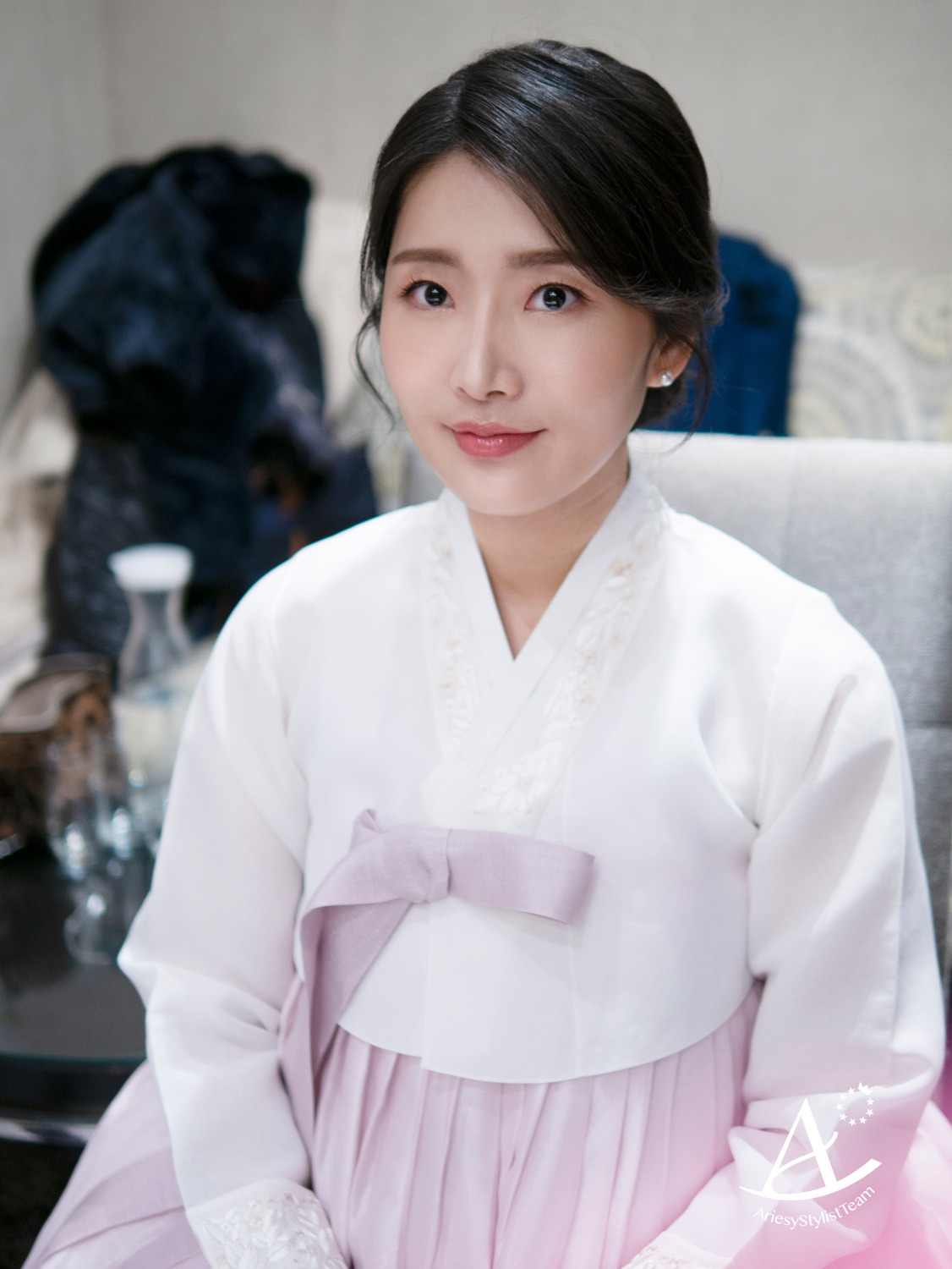 自然輕透妝感,傳統韓服造型,放髮造型,簡約低盤髮,黑髮新娘