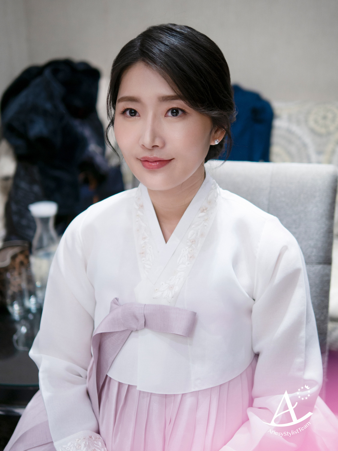 自然輕透妝感,傳統韓服造型,放髮造型,簡約低盤髮,黑髮新娘