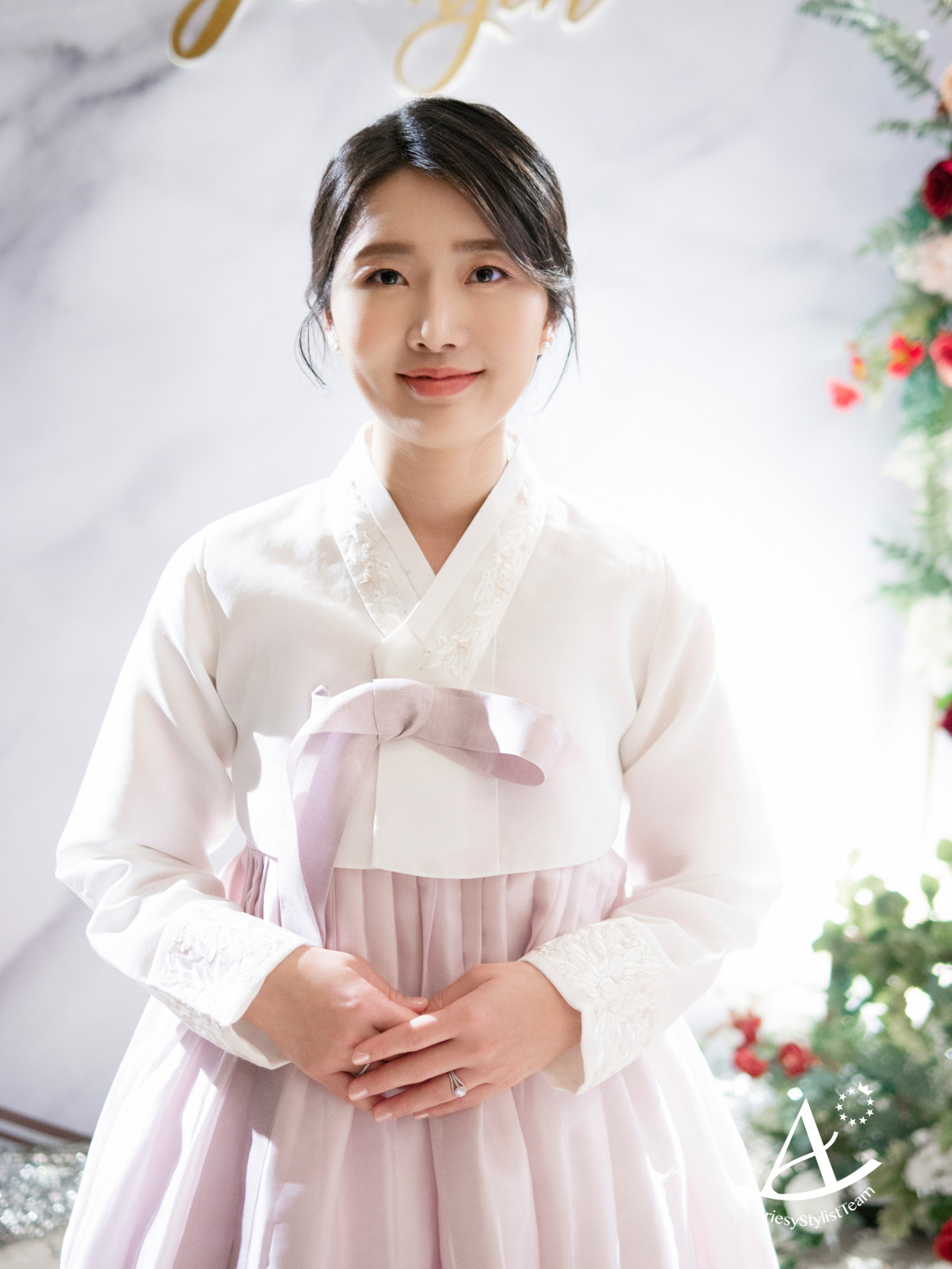 自然輕透妝感,傳統韓服造型,放髮造型,簡約低盤髮,黑髮新娘