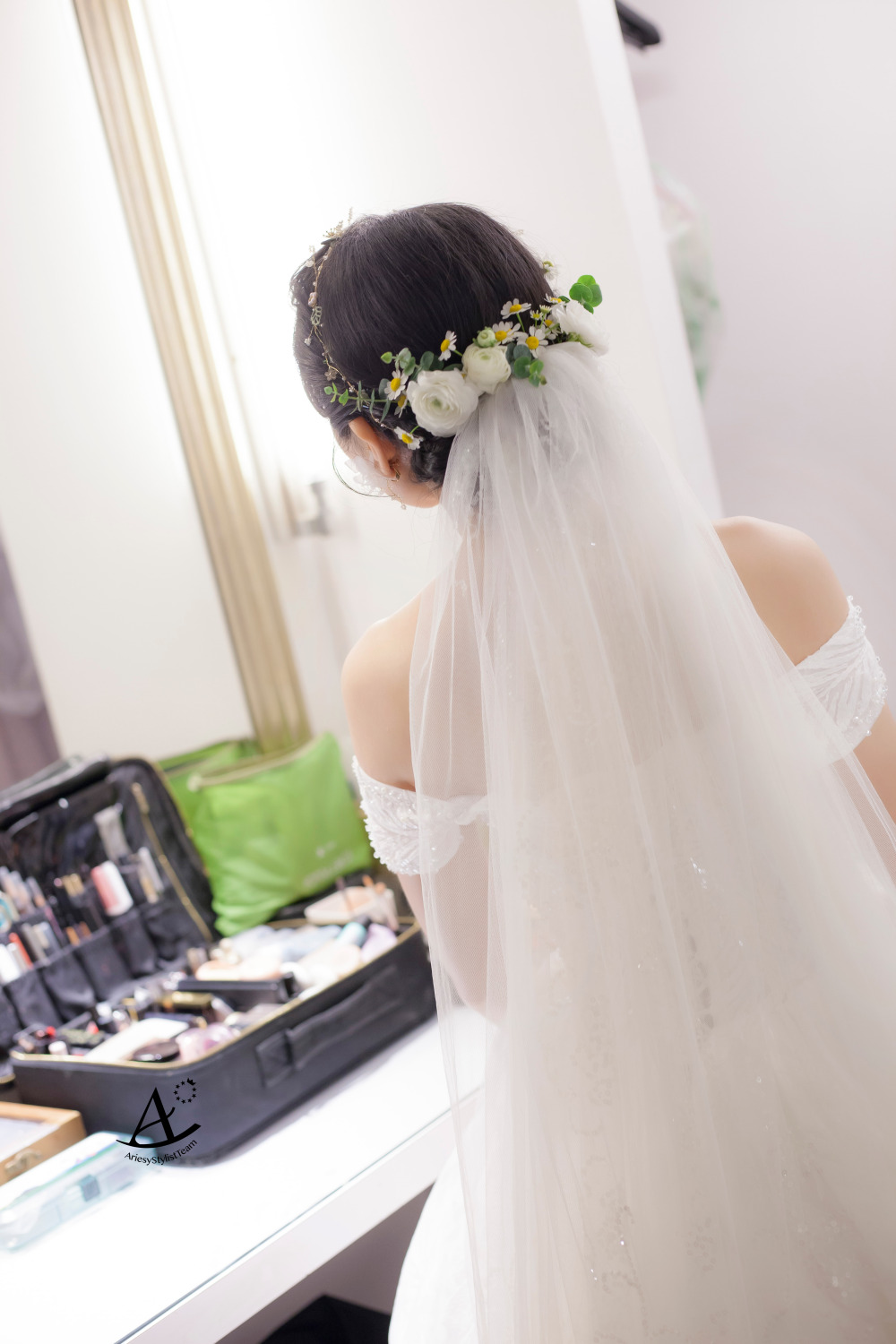 新秘|桃園新秘中式秀禾服&白紗花藝黑髮新娘造型 卉 新娘秘書,新祕推薦,桃園新祕,白紗造型,新娘造型,黑髮新娘,花藝造型,花藝新秘