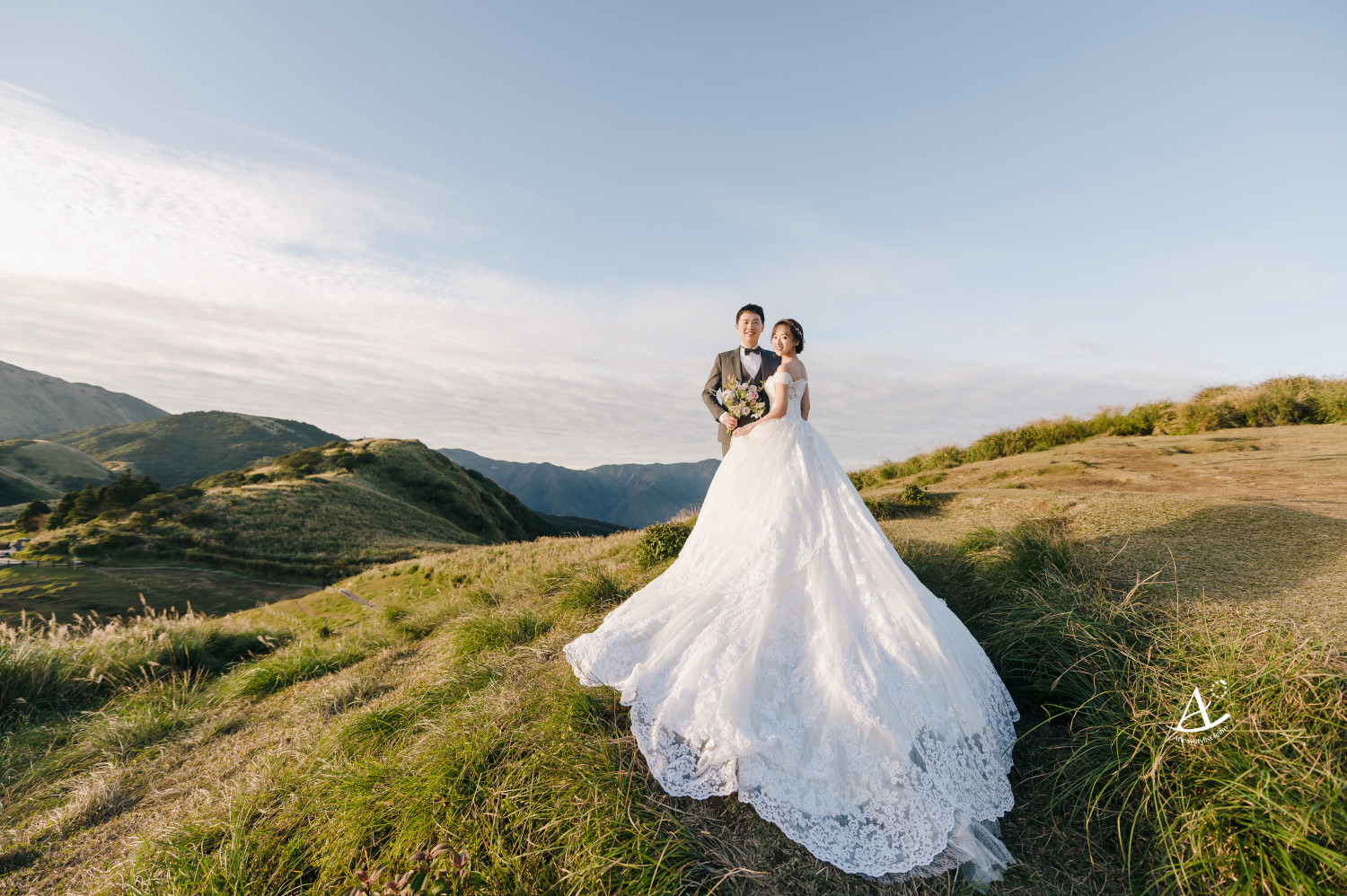 婚紗包套,婚紗造型,編髮造型,白紗造型,婚攝大嘴,新祕Hanya,擎天崗婚紗,新娘造型,AriesyWedding
