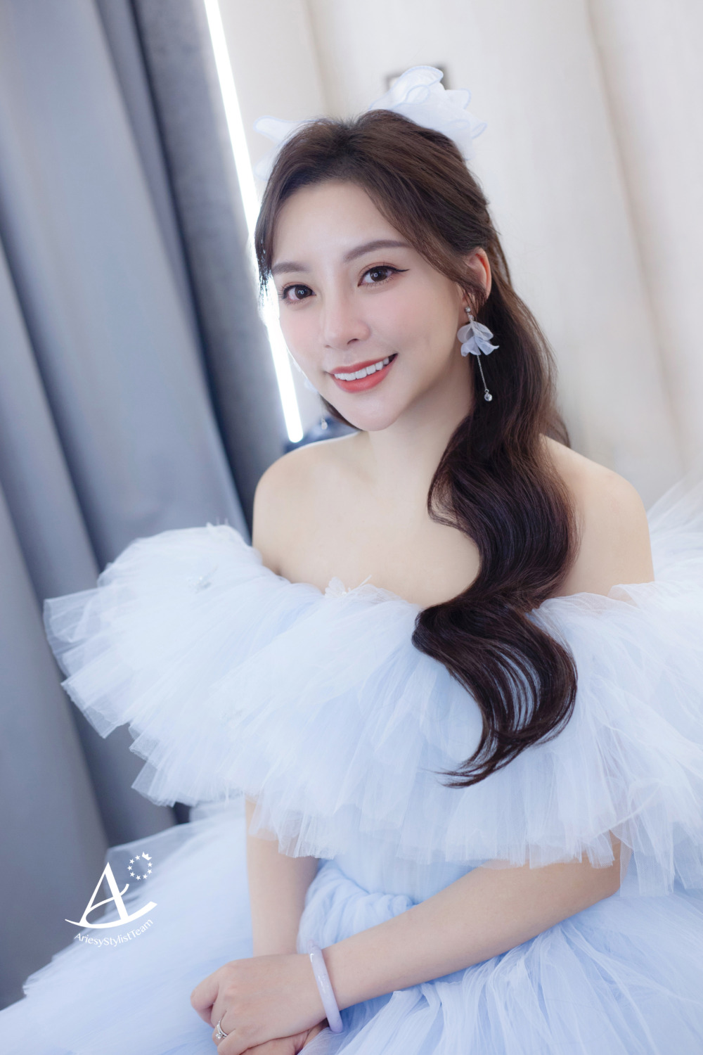 韓系浪漫高公主頭,大蝴蝶結頭飾,手作垂墜式花耳環,精緻輕透妝感,新娘髮型,浪漫甜美風格,Ariesy手工婚紗,寶貝藍公主風晚禮服
