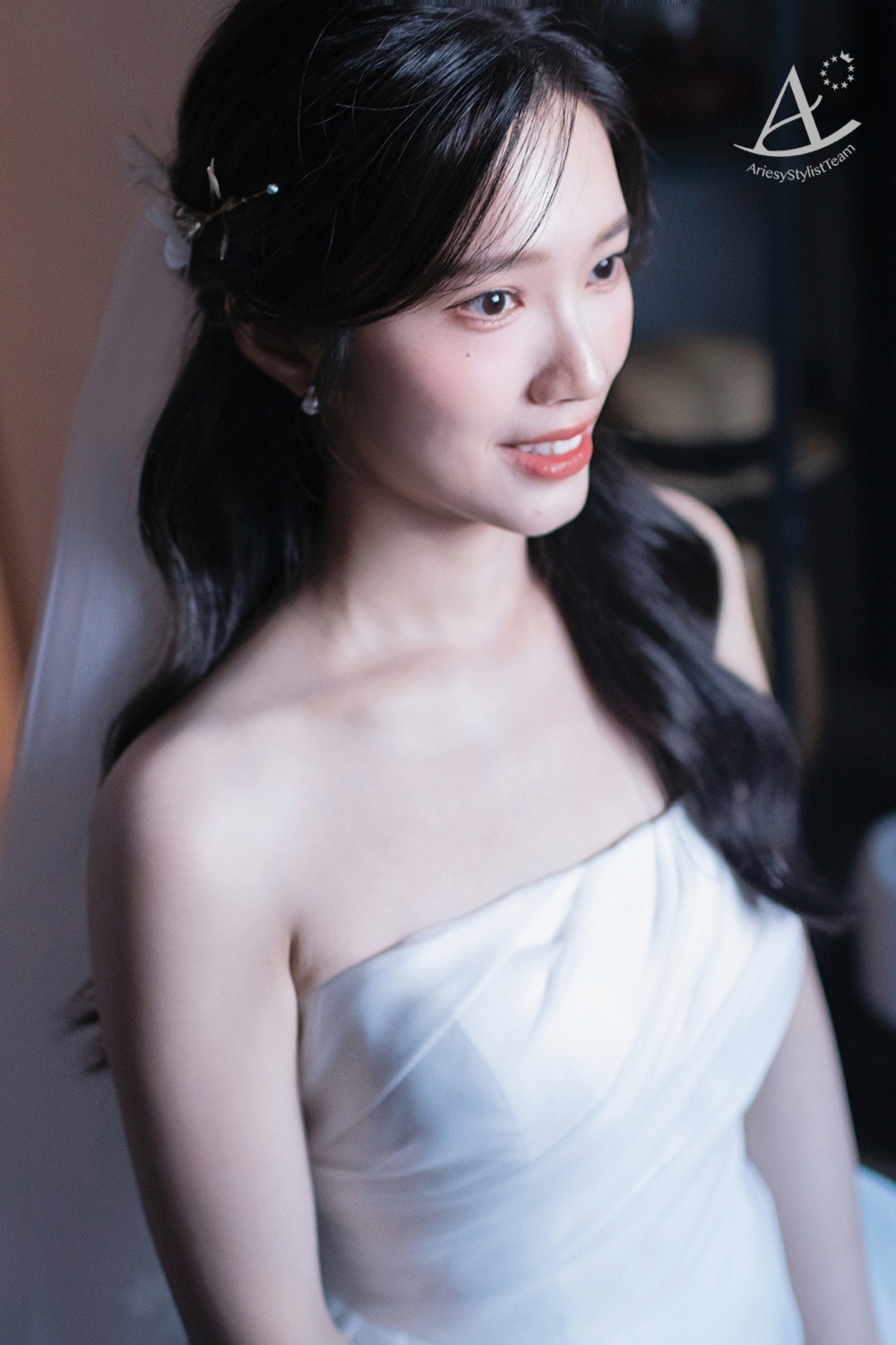 新娘妝感,台北新秘,清新白開水自然妝感,新娘秘書,韓系白紗造型,黑髮新娘造型