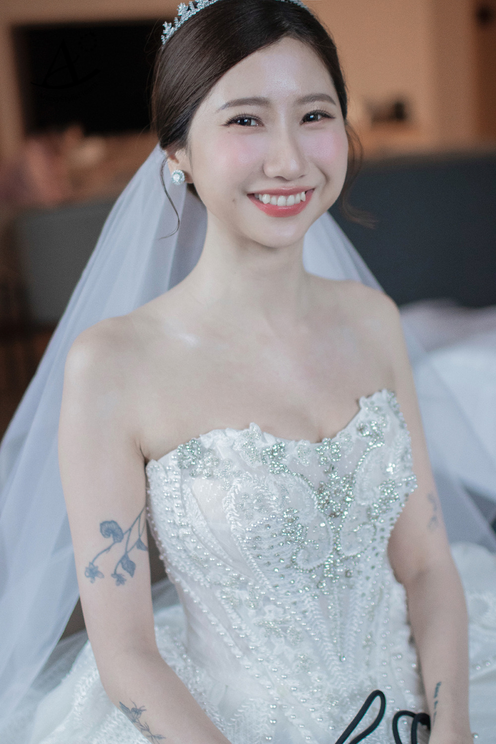 新秘,承億酒店新娘,高雄新秘,新娘秘書,韓系新娘妝感,清透自然妝感,韓系乾淨盤髮,韓系白紗皇冠造型