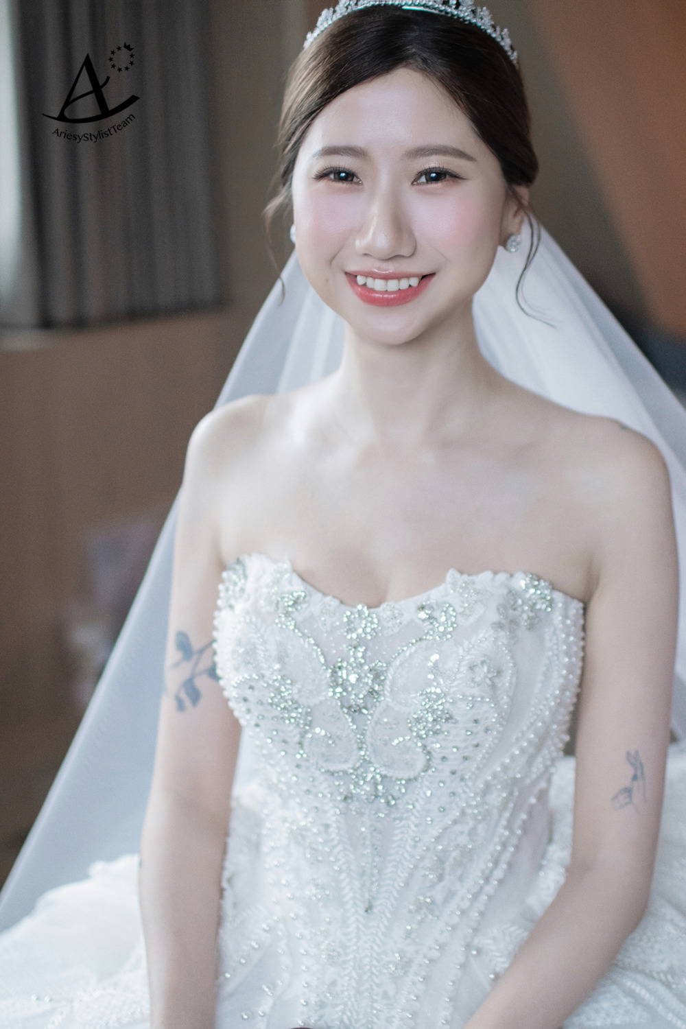 新秘,承億酒店新娘,高雄新秘,新娘秘書,韓系新娘妝感,清透自然妝感,韓系乾淨盤髮,韓系白紗皇冠造型