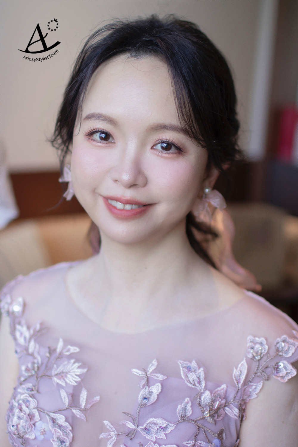 茹曦酒店新娘造型,台北新秘,黑髮新娘造型,新娘秘書,新娘白紗造型,清透減齡妝感