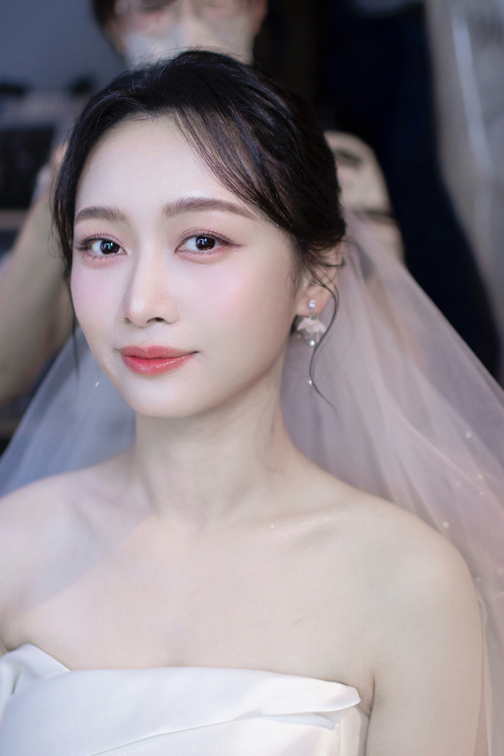 經典白紗新娘造型,台北新秘,黑髮新娘造型,新娘秘書,新秘,清新韓系妝感
