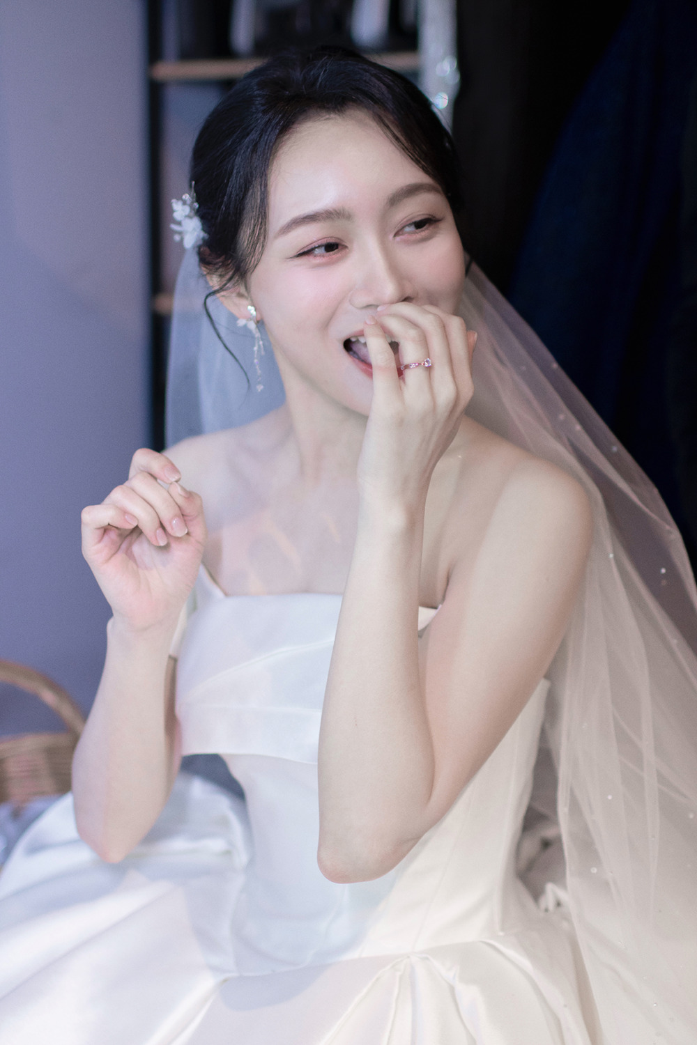 經典白紗新娘造型,台北新秘,黑髮新娘造型,新娘秘書,新秘,清新韓系妝感