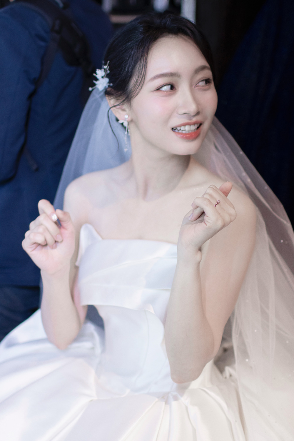 經典白紗新娘造型,台北新秘,黑髮新娘造型,新娘秘書,新秘,清新韓系妝感