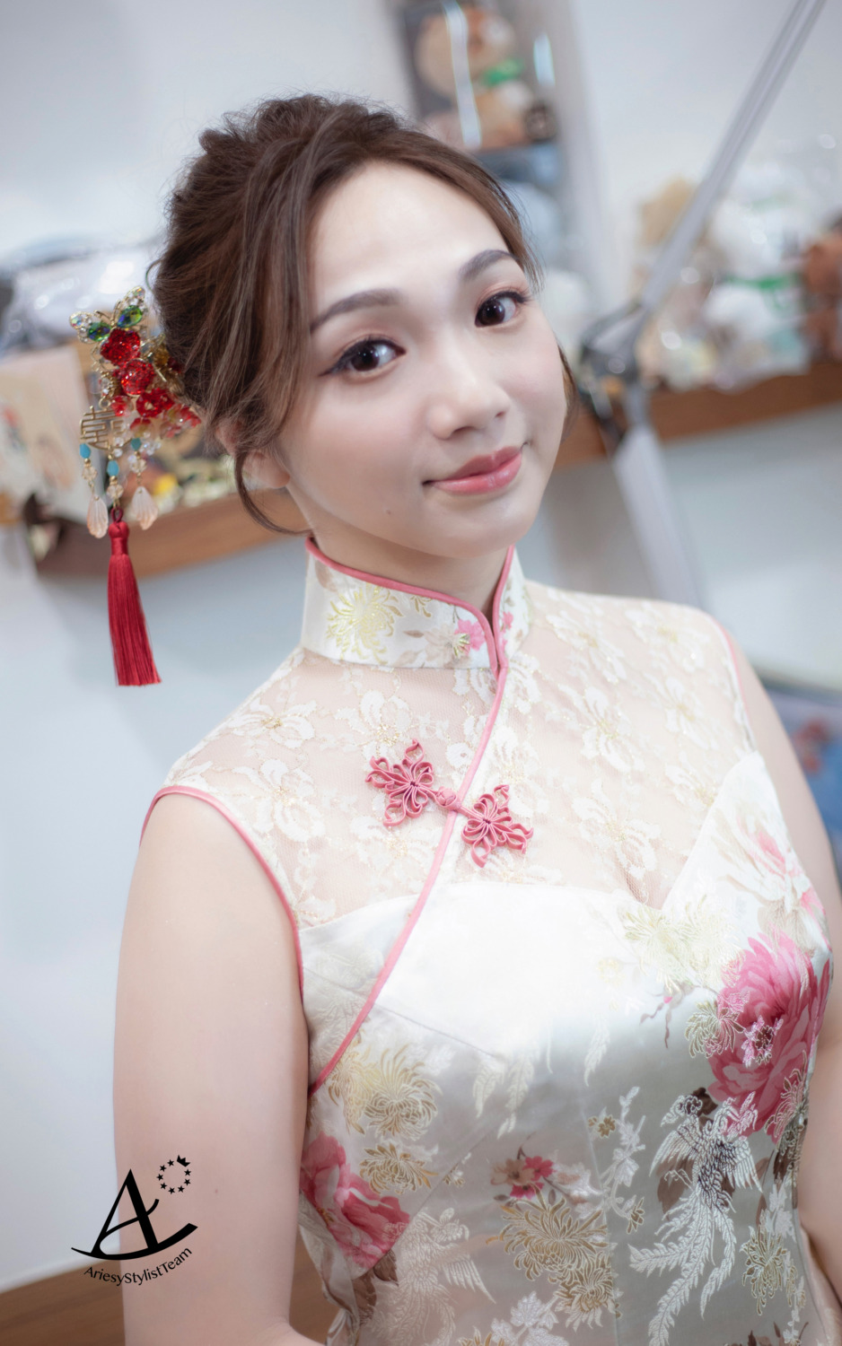 台北新秘,新娘造型,文定造型,訂製旗袍,編髮新秘,輕透妝感,中式造型