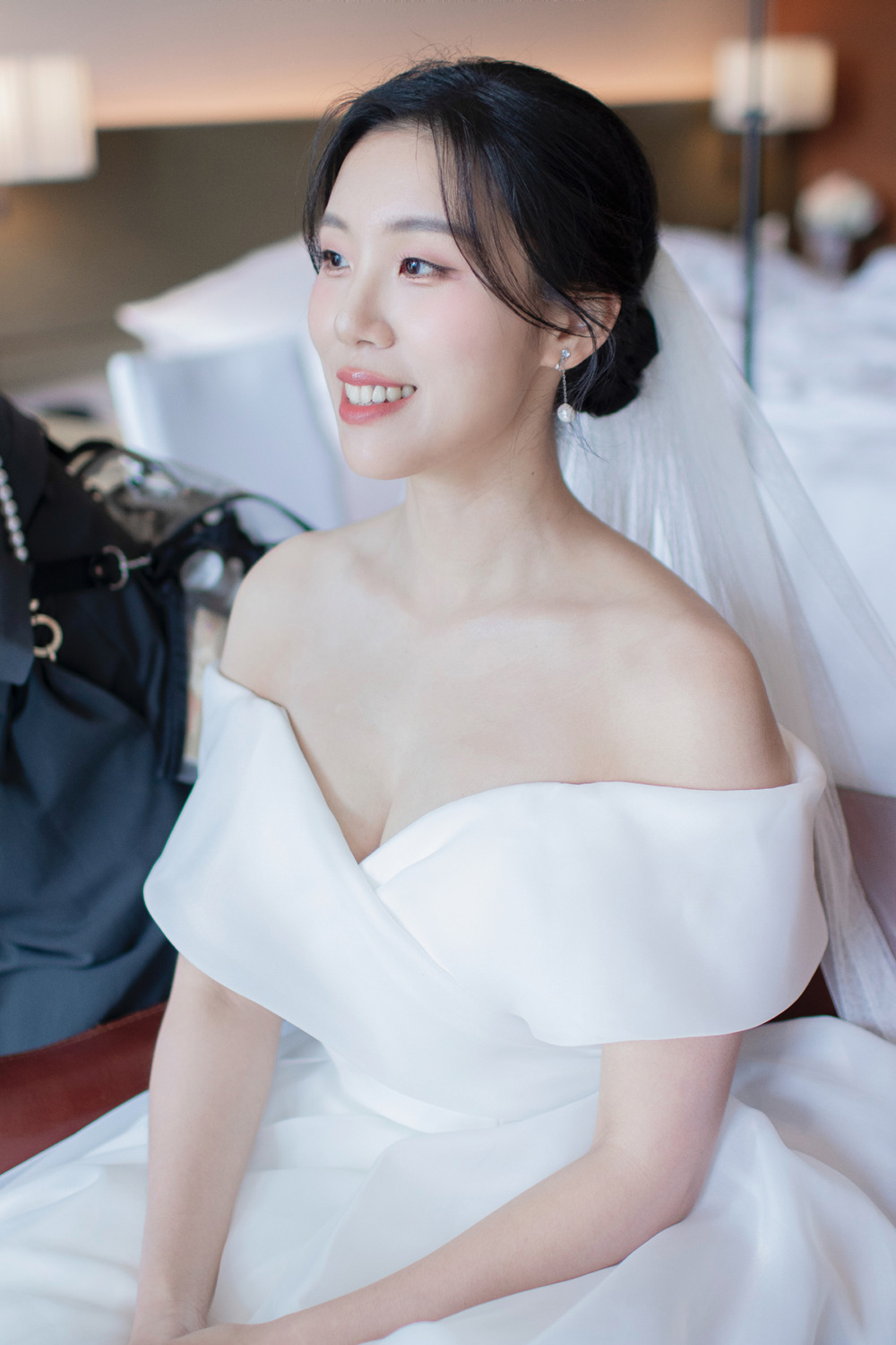 韓系白紗新娘造型,單眼皮新娘妝感,黑髮新娘造型,新娘秘書,新秘,台北誠品行旅新娘