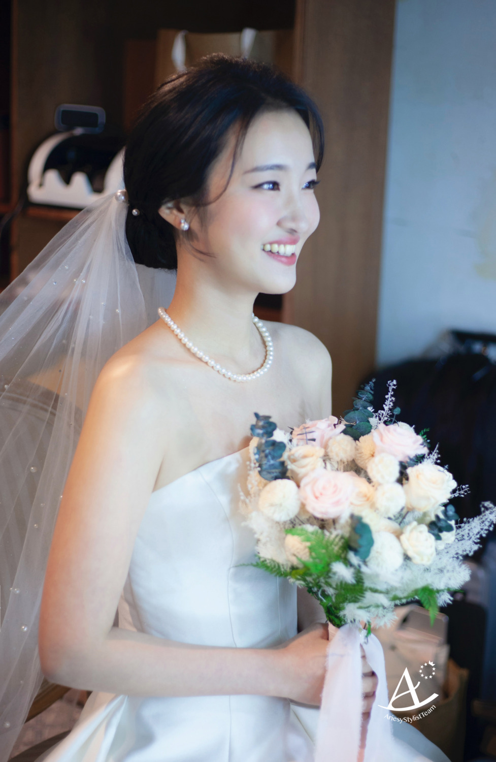新娘秘書,新娘造型,白紗造型,美式,戶外婚禮造型,輕透妝感,編髮新秘,黑髮新娘