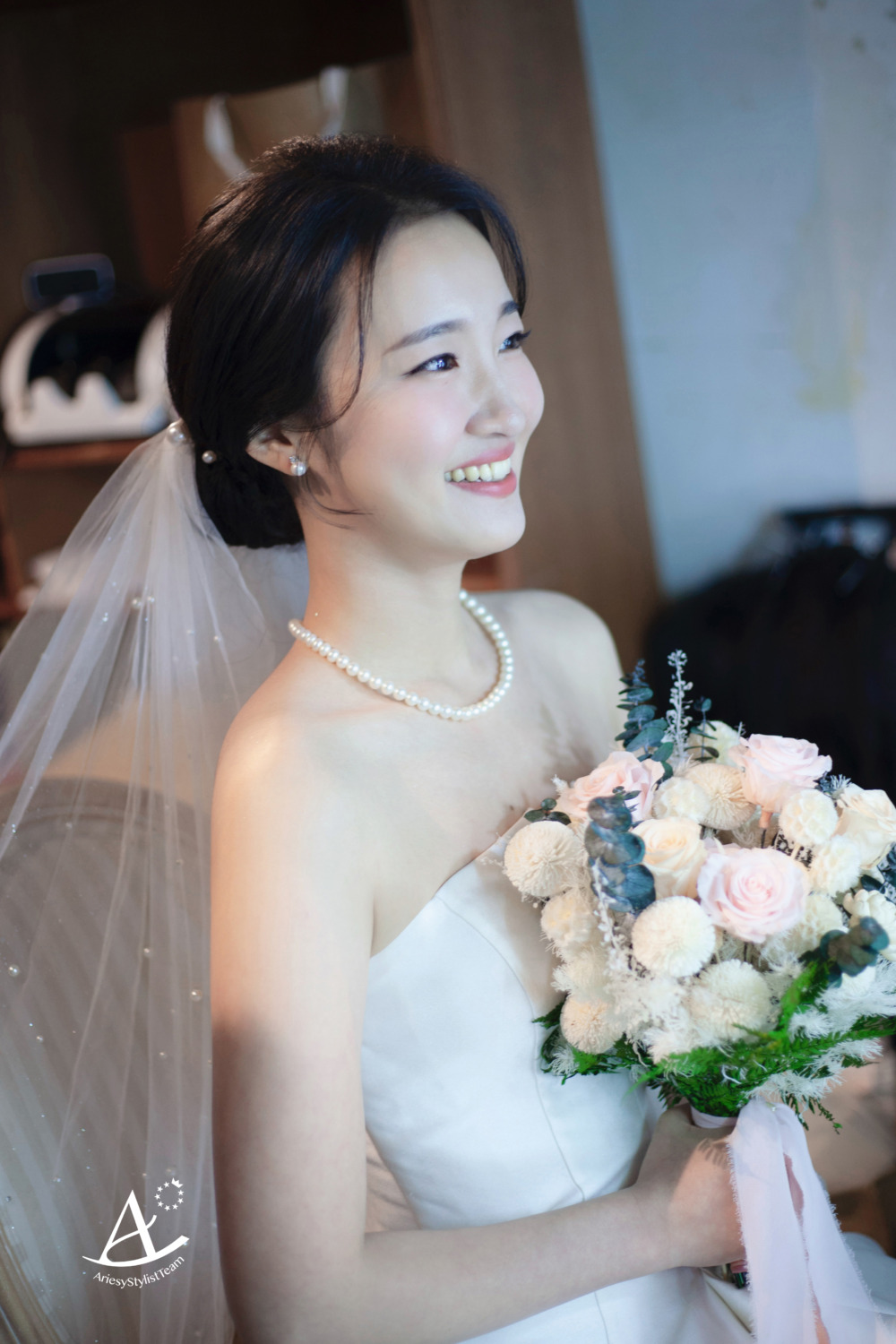 新娘秘書,新娘造型,白紗造型,美式,戶外婚禮造型,輕透妝感,編髮新秘,黑髮新娘