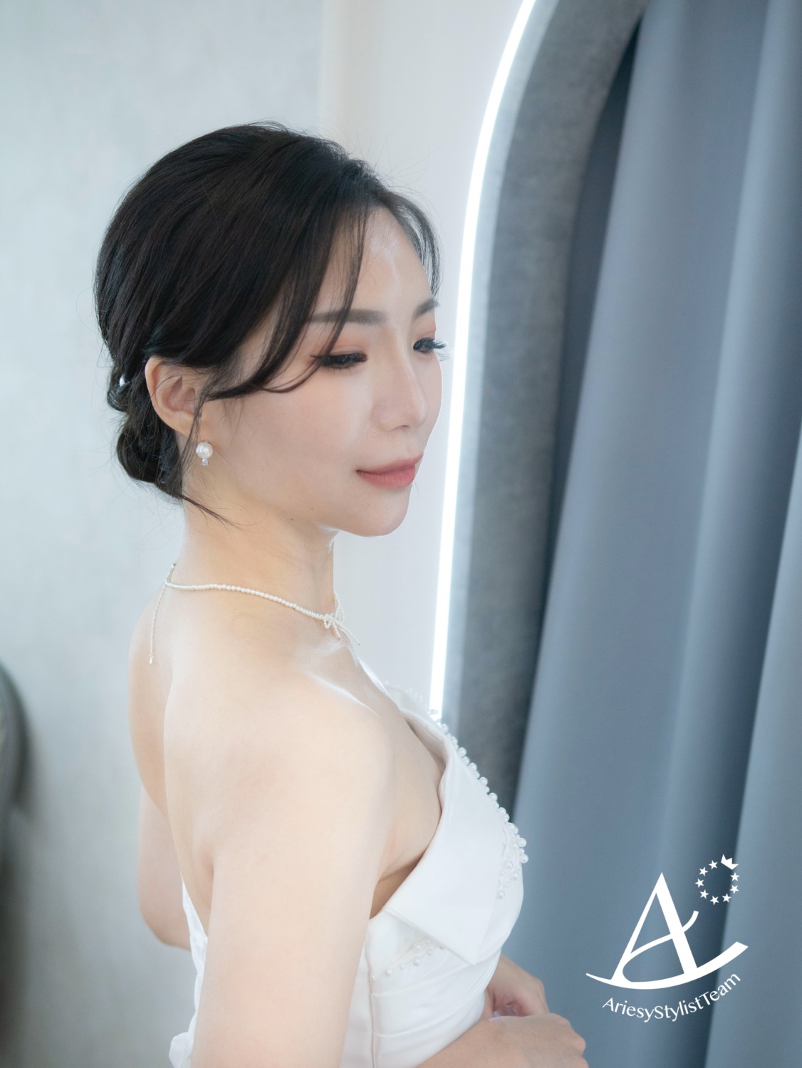 低盤髮造型,韓風新娘造型,台北新娘秘書,水光感底妝