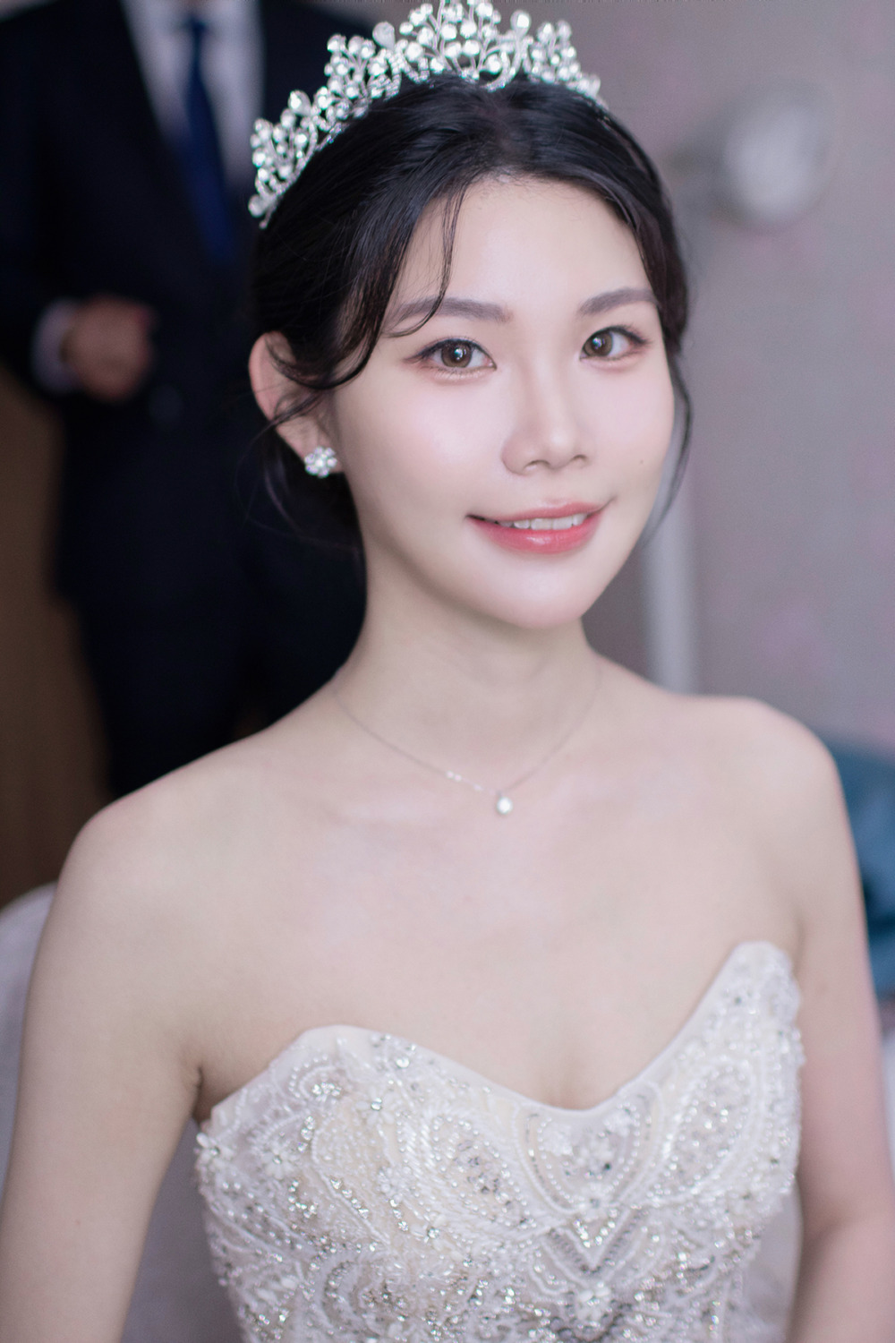 黑髮新娘造型,新娘清透妝感,白紗經典皇冠造型,新娘秘書,新秘,新娘編髮造型