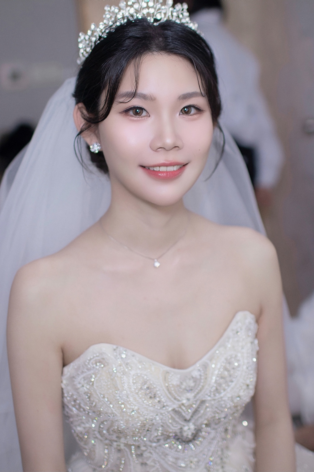 黑髮新娘造型,新娘清透妝感,白紗經典皇冠造型,新娘秘書,新秘,新娘編髮造型