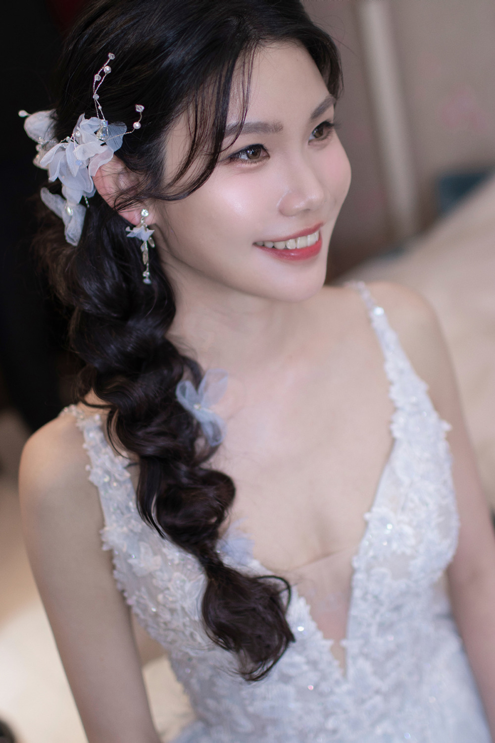 黑髮新娘造型,新娘清透妝感,白紗經典皇冠造型,新娘秘書,新秘,新娘編髮造型