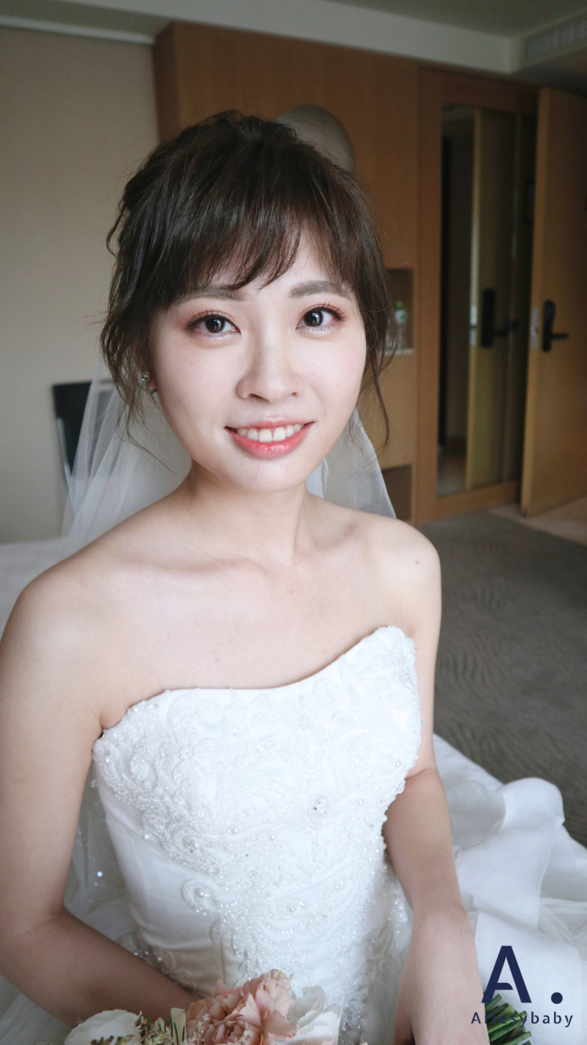 Ariesybaby造型團隊,短髮新娘,台北新祕,新娘造型, ARIESY愛瑞思品牌訂製手工婚紗,鮮花捧花