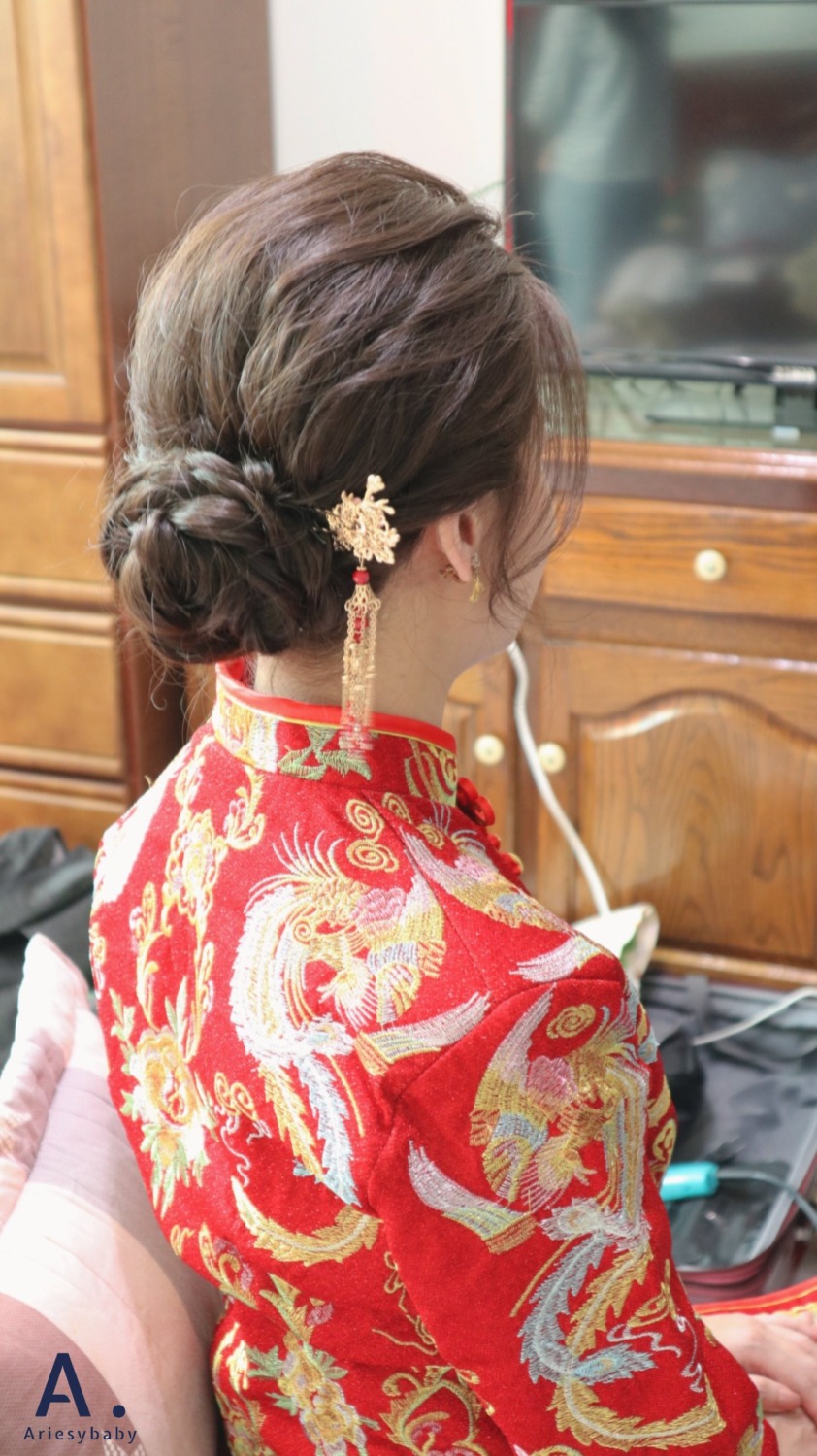 台北新祕,新祕,新娘秘書,秀禾服,文定造型,中式造型,Ariesybaby造型團隊,清透妝感,新娘造型