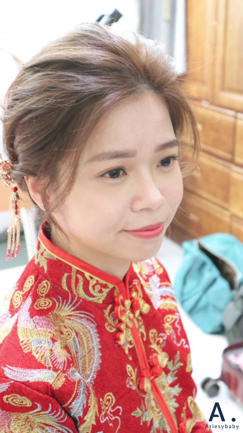 台北新祕,新祕,新娘秘書,秀禾服,文定造型,中式造型,Ariesybaby造型團隊,清透妝感,新娘造型