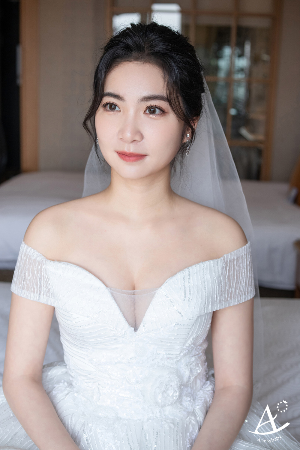 白紗造型,高盤髮,皇冠造型,新娘秘書,台北新祕 ,黑髮新娘