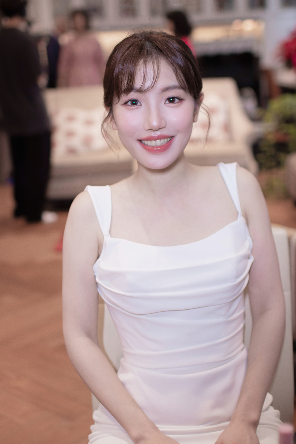 美式新娘造型,韓系教堂證婚新娘造型,萬豪酒店新娘,新秘推薦,新秘,新娘編髮造型,韓系妝感,自然眼型調整