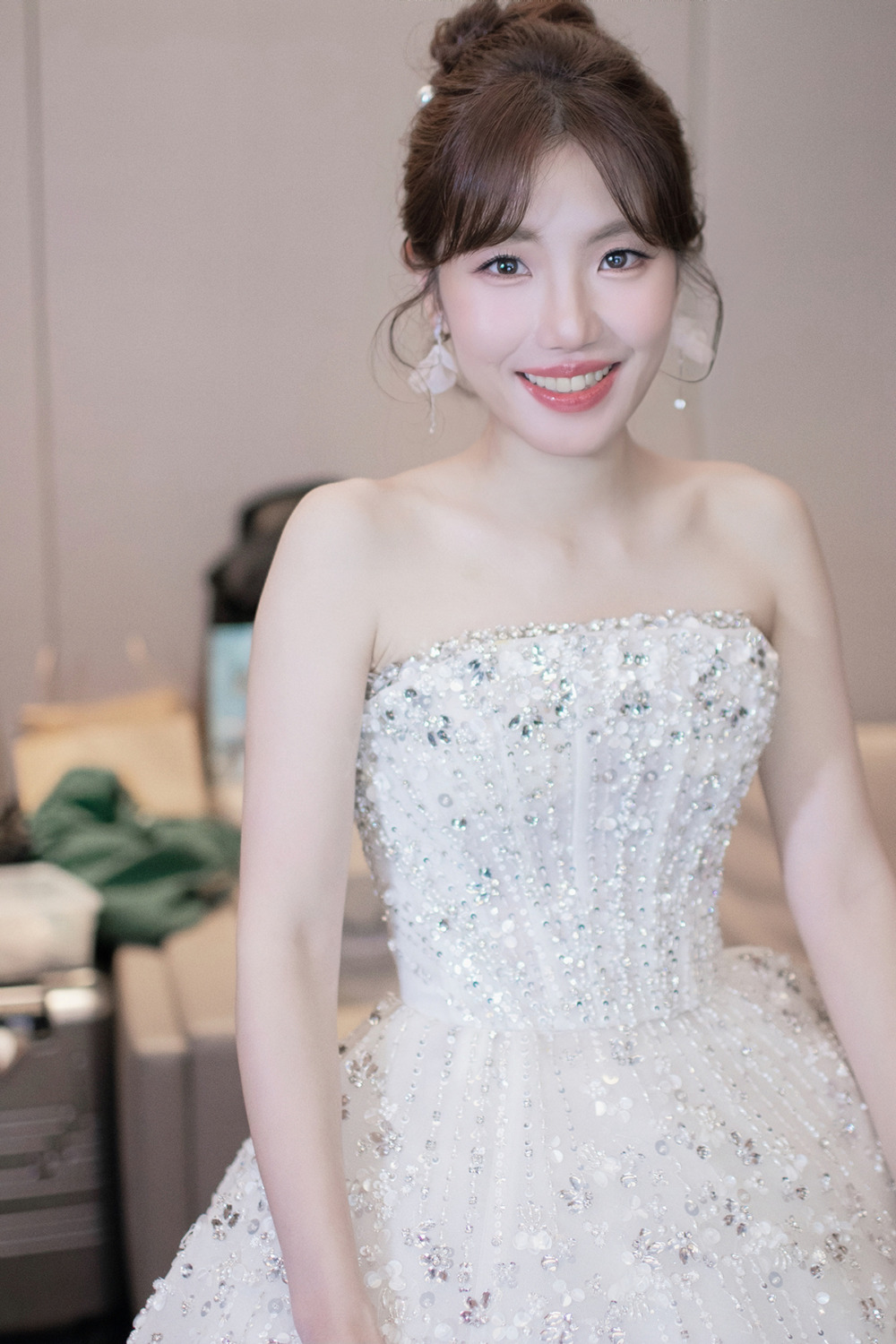 美式新娘造型,韓系教堂證婚新娘造型,萬豪酒店新娘,新秘推薦,新秘,新娘編髮造型,高端輕透妝感,自然眼型調整,千金新娘妝感