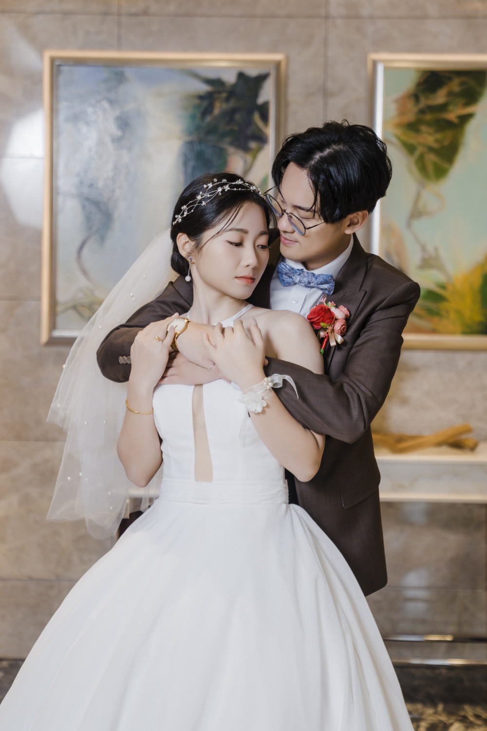 台北新秘|韓系精緻妝容乾淨簡約黑髮又短髮新娘造型 涵 韓系白紗造型,台北推薦新秘,黑髮又短髮新娘造型,台北六福萬怡婚宴,韓系輕透精緻妝感,韓系空氣瀏海變化,獨家手作新娘頭飾