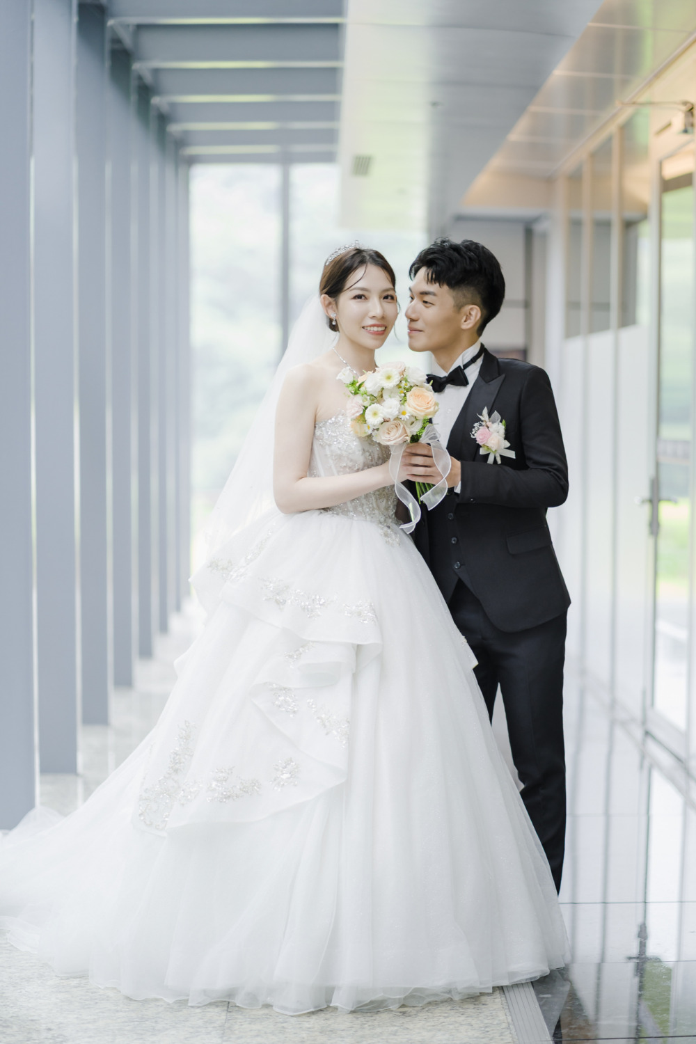 低盤髮造型,韓風新娘瀏海造型,台北新娘秘書,水光感底妝,新秘推薦,白紗類婚紗拍攝