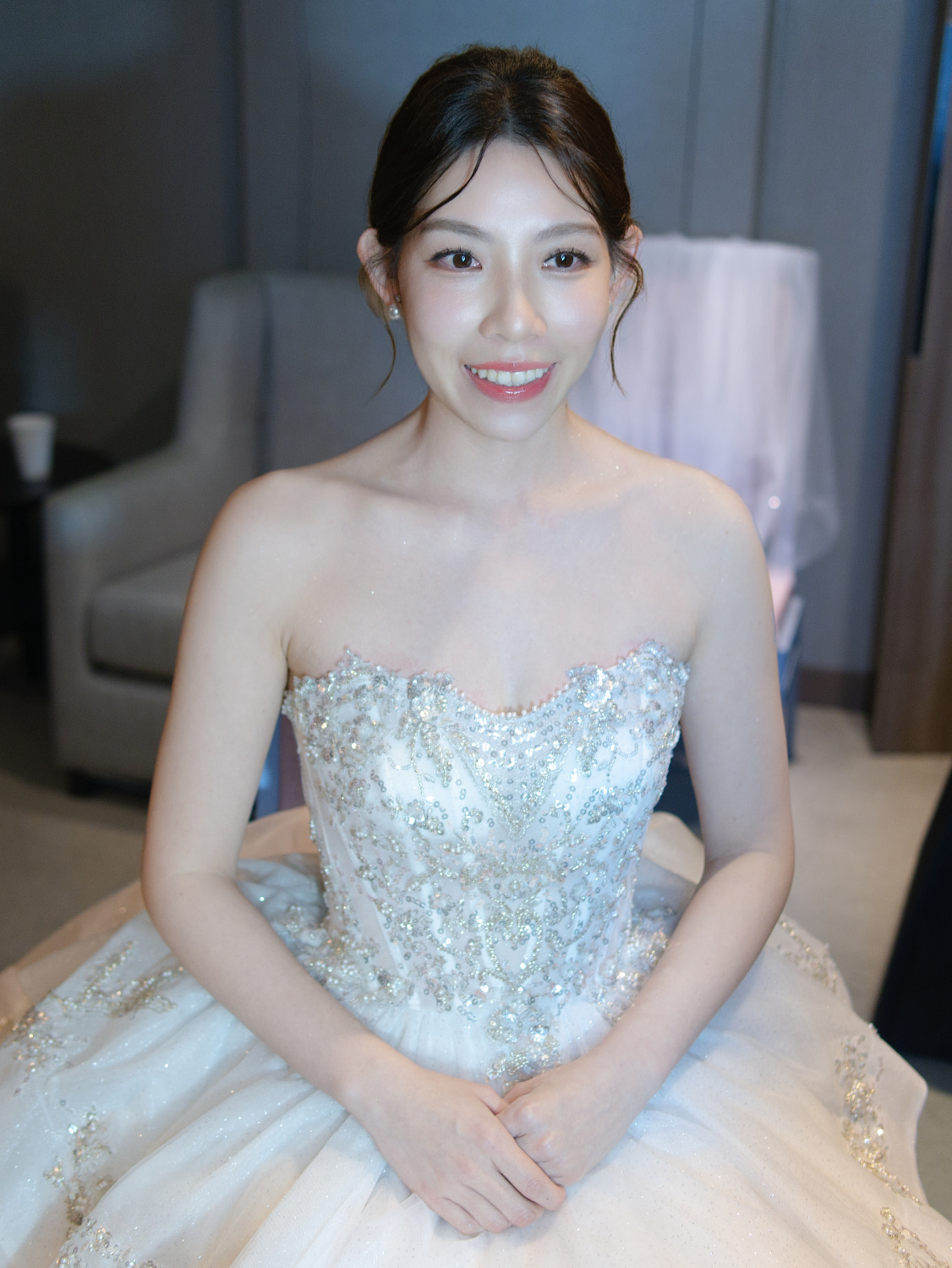 低盤髮造型,韓風新娘造型,台北新娘秘書,水光感底妝,新秘推薦