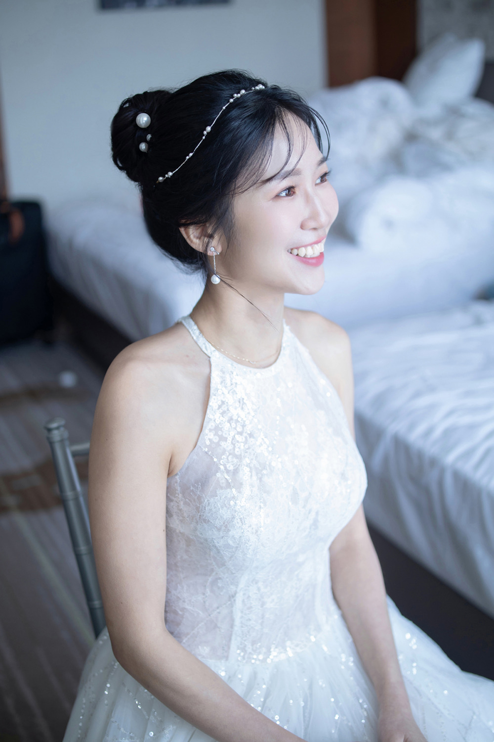 台北新娘秘書,韓系精緻妝感,黑髮新娘髮型家宴造型,白紗新娘造型,減齡丸子頭髮型,韓系空氣瀏海