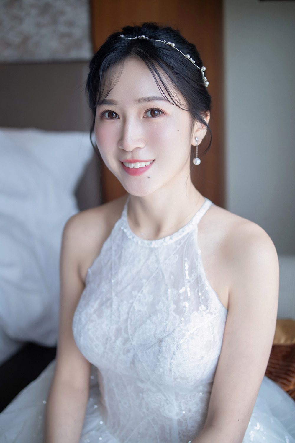 台北新娘秘書,韓系精緻妝感,黑髮新娘髮型,家宴造型,白紗新娘造型,減齡丸子頭髮型,珍珠飾品配件