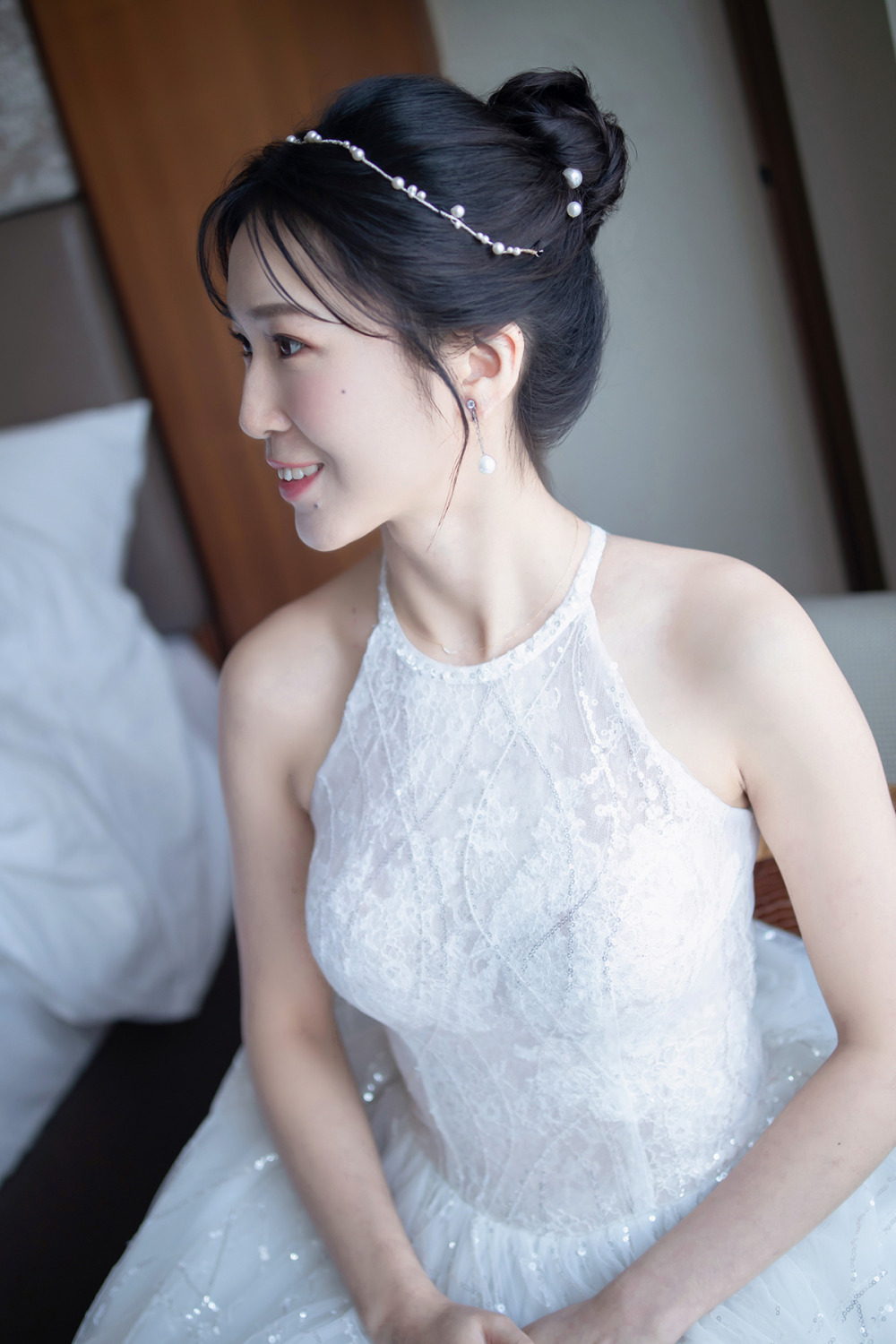 台北新娘秘書,韓系精緻妝感,黑髮新娘髮型,家宴造型,白紗新娘造型,減齡丸子頭髮型