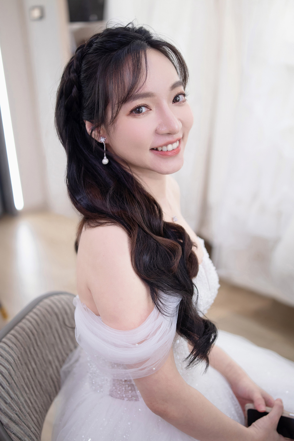韓系自然輕透妝感,黑髮新娘造型,台北新秘,細緻有神眼妝,新娘造型,編髮新秘造型,韓系空氣瀏海