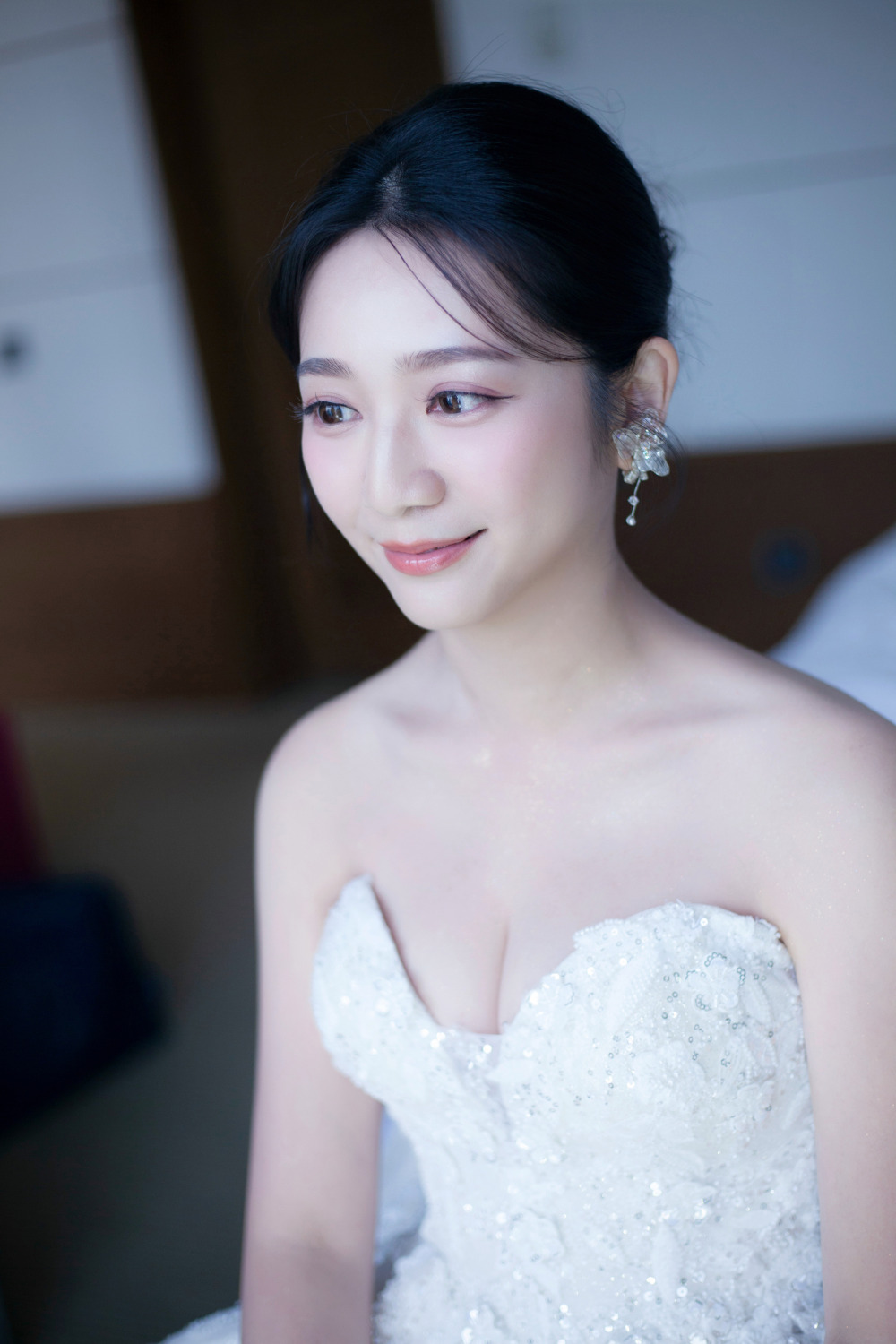 白紗新娘造型,黑髮新娘,韓系自然妝感,黑眼圈遮瑕