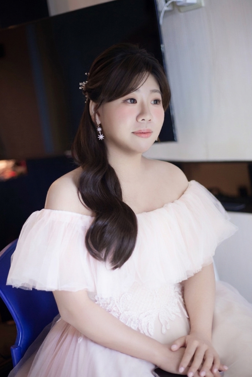 家宴新娘造型,氣質典雅公主頭新娘髮型,韓系甜美精緻妝感,浪漫甜美側放髮新娘髮型設計