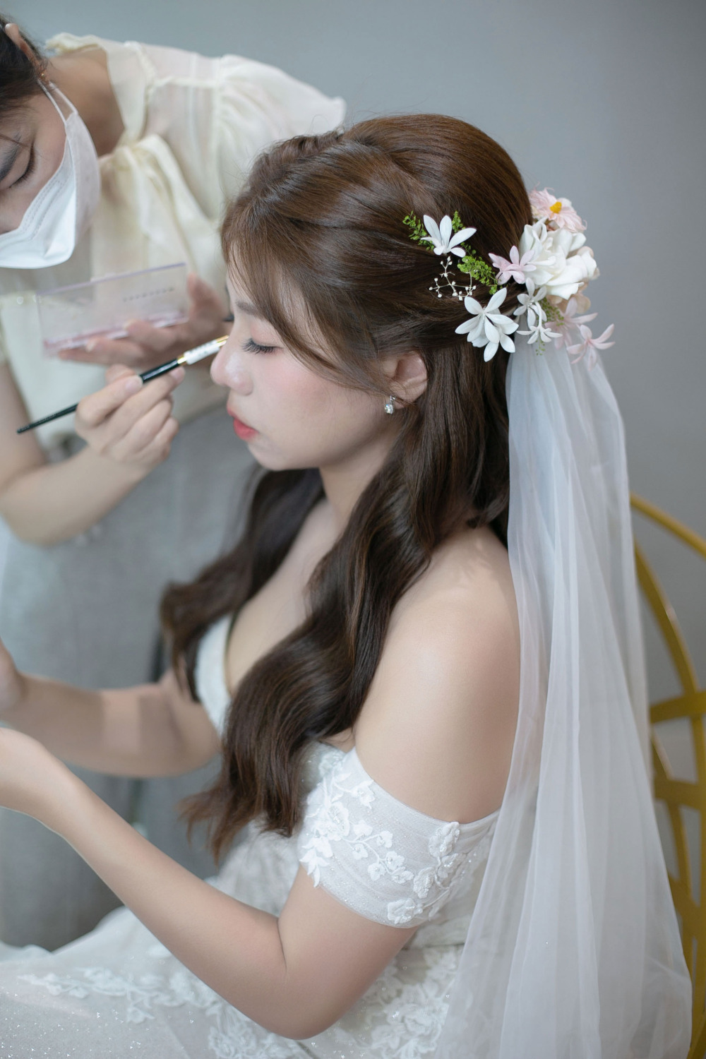 台北戶外證婚新娘花藝造型,戶外證婚儀式花藝放髮造型,迎娶新娘白紗放髮造型,愛瑞思新娘秘書造型團隊,台北新秘ariesy