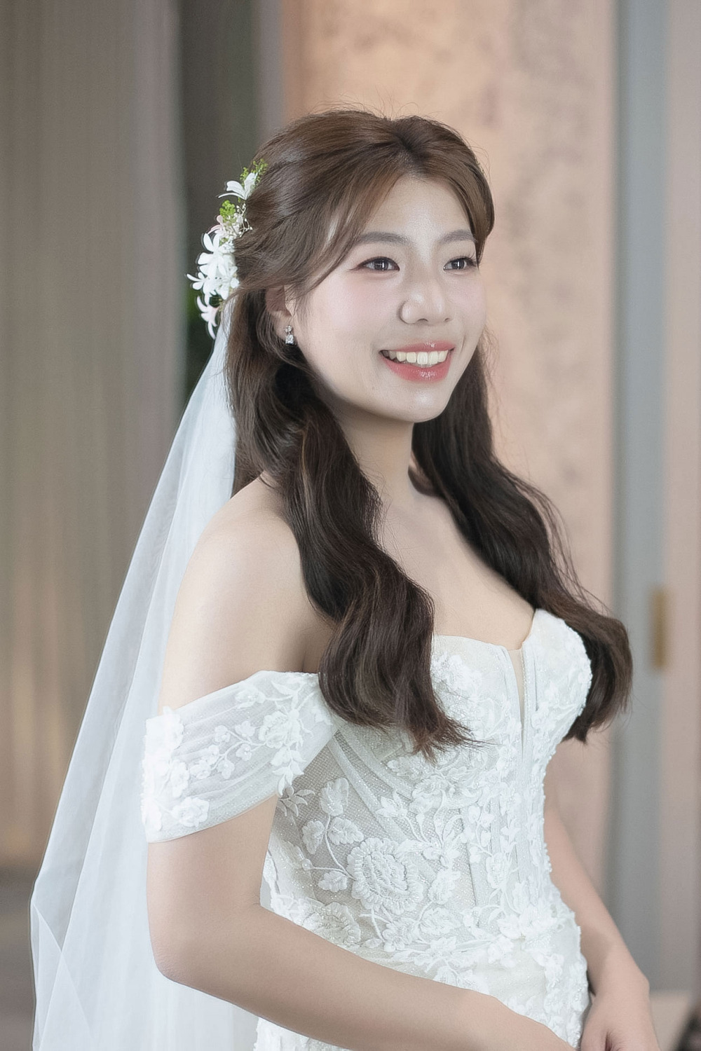 台北戶外證婚新秘推薦,戶外證婚儀式花藝放髮造型,迎娶新娘白紗放髮造型,愛瑞思新娘秘書造型團隊,台北新秘ariesy