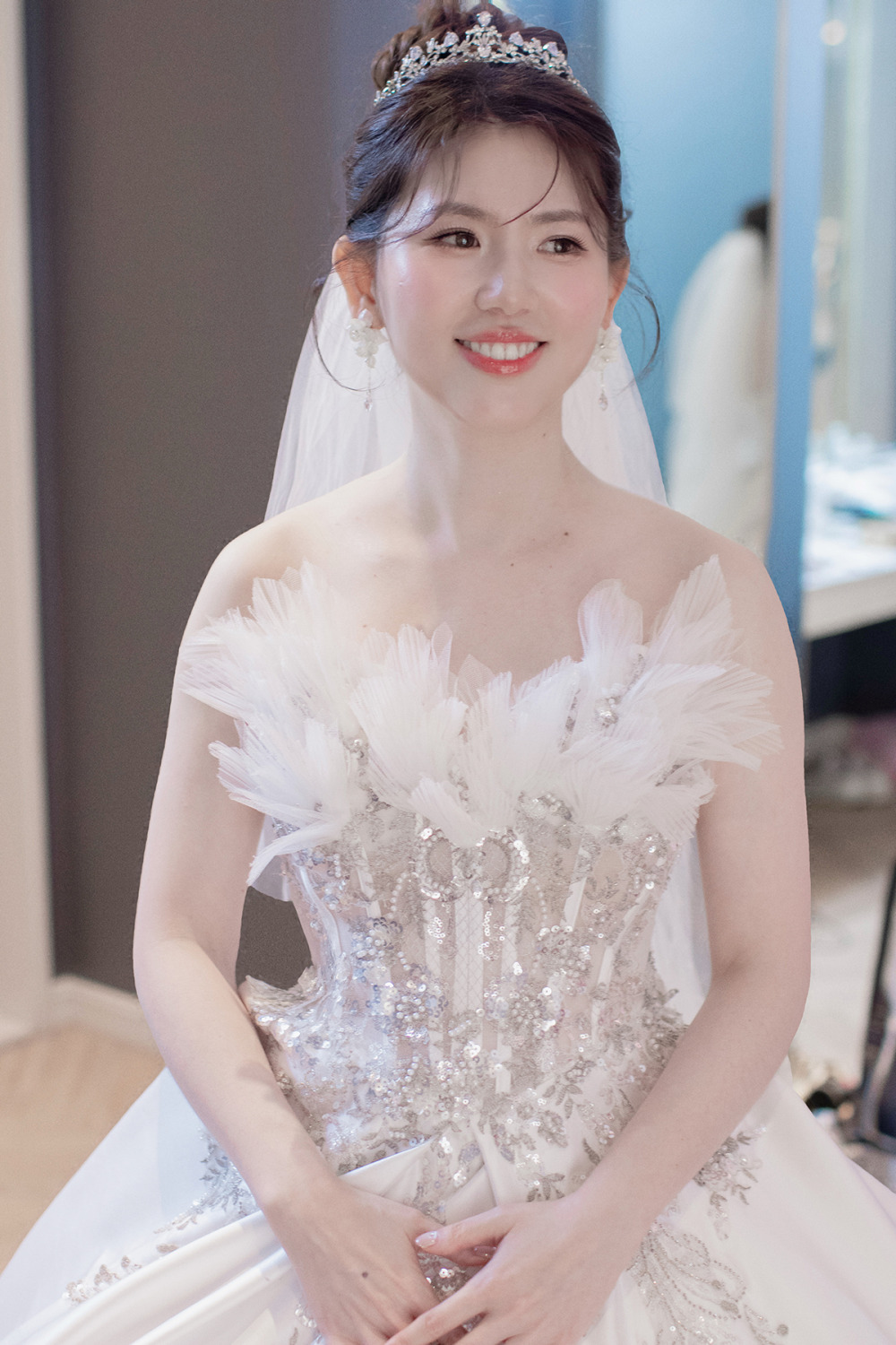 單眼皮新娘妝感,桃園新秘,韓系白紗造型,新秘推薦,清透新娘妝感,編髮造型,龍鳳褂新娘造型