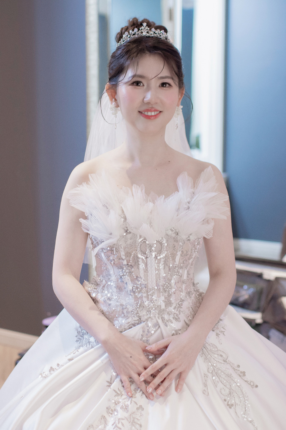 單眼皮新娘妝感,桃園新秘,韓系白紗造型,新秘推薦,清透新娘妝感,編髮造型,龍鳳褂新娘造型