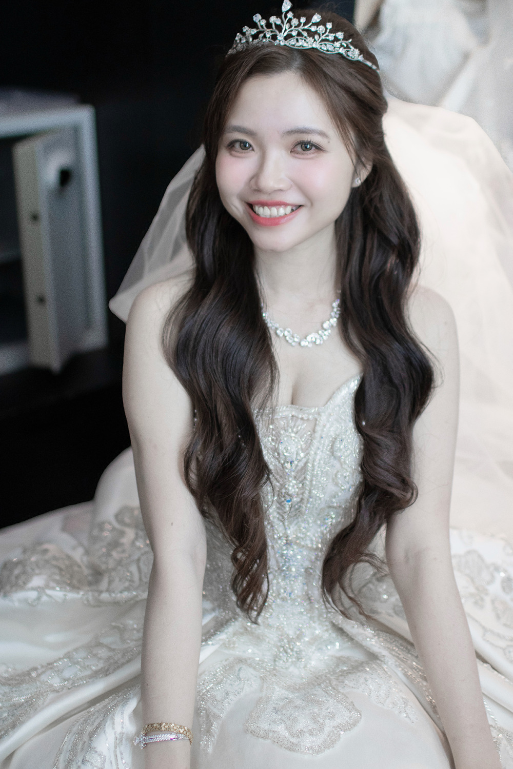 新秘,千金感新娘妝容,放髮新娘皇冠造型,經典白紗造型,新娘秘書,清透自然妝感