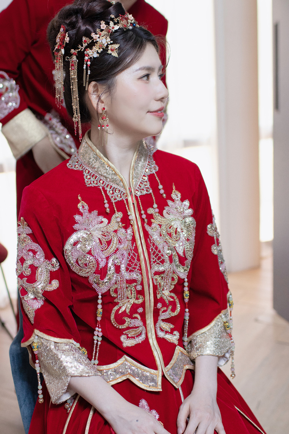 單眼皮新娘妝感,桃園新秘,韓系白紗造型,新秘推薦,清透新娘妝感,編髮造型,龍鳳褂新娘造型