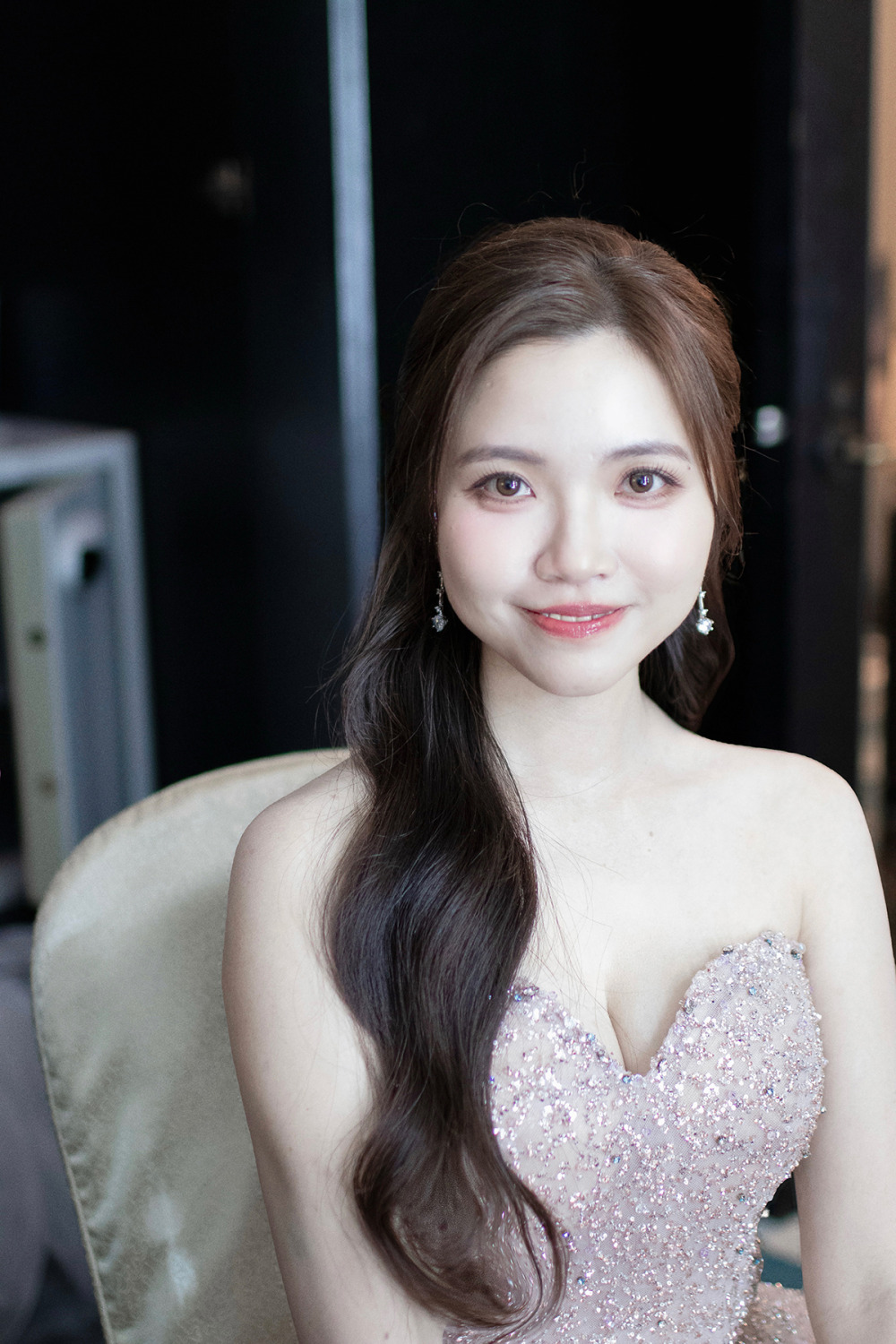新秘,千金感新娘妝容,放髮新娘皇冠造型,經典白紗造型,新娘秘書,清透自然妝感