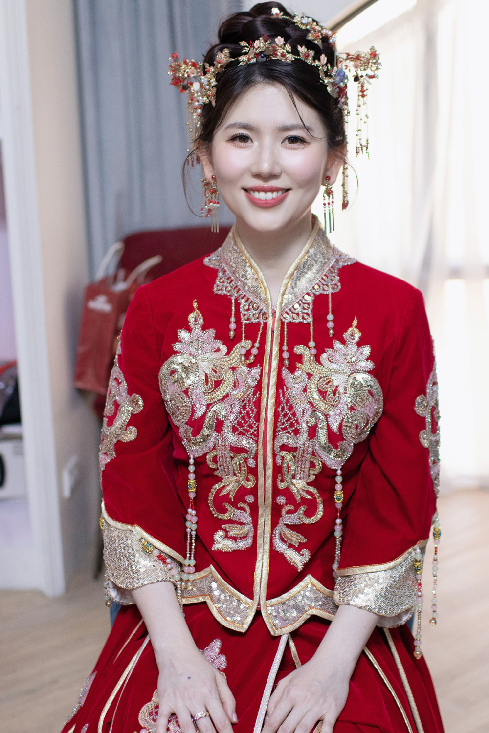 單眼皮新娘妝感,桃園新秘,韓系白紗造型,新秘推薦,清透新娘妝感,編髮造型,龍鳳褂新娘造型