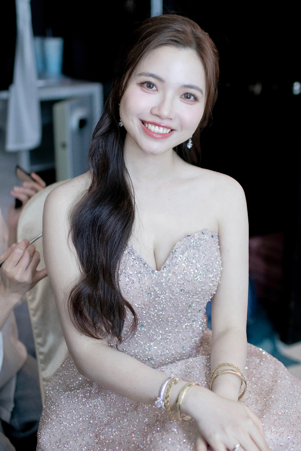 新秘,千金感新娘妝容,放髮新娘皇冠造型,經典白紗造型,新娘秘書,清透自然妝感
