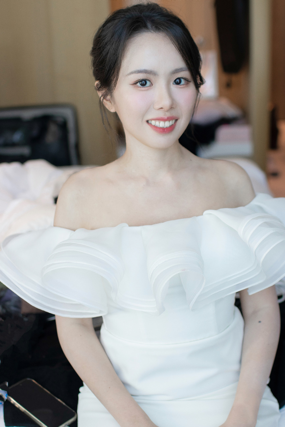 黑髮編髮新娘造型,台北新秘,白紗造型,新秘推薦,清透新娘妝感,編髮花藝造型,黑髮線條感