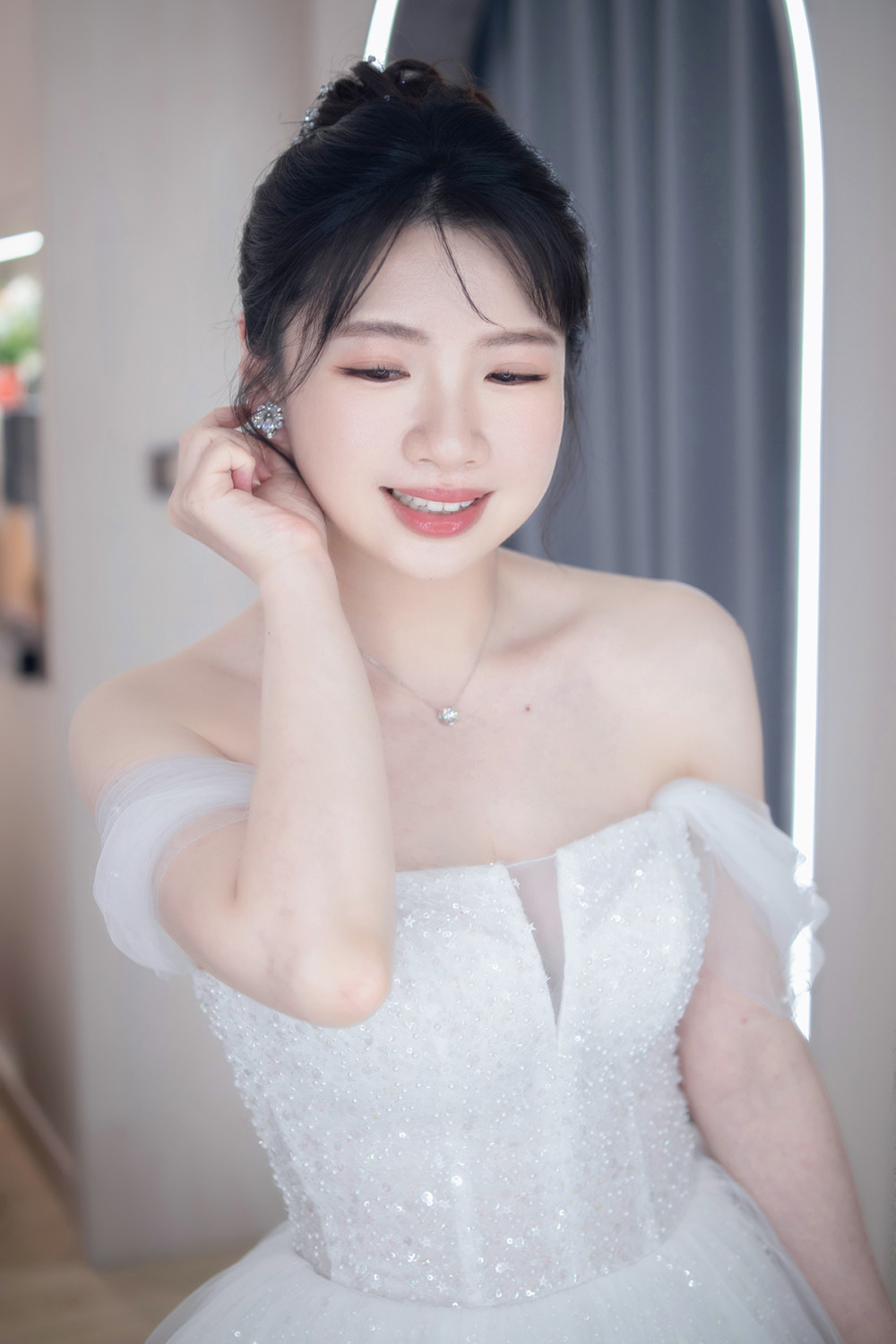甜美可愛,新娘秘書,清新透亮妝感,白紗造型,新娘造型 甜美可愛,公主頭,新娘秘書,清新透亮妝感,新娘造型