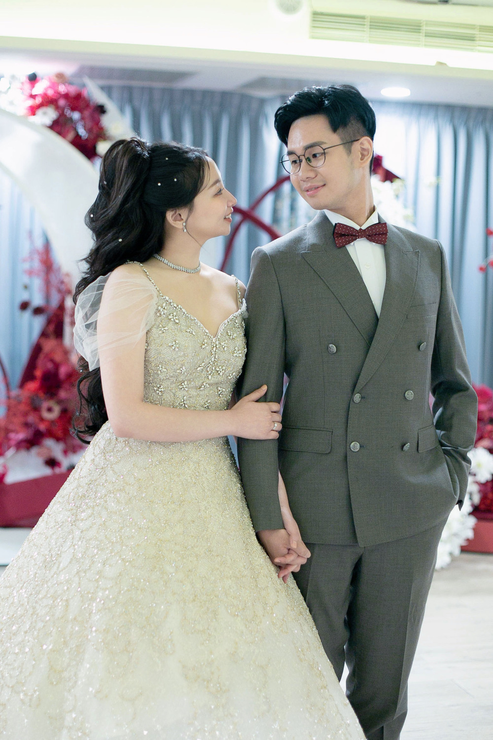 二進敬酒高公主頭造型,二進完類婚紗合照,黑髮新娘敬酒髮型,台北新秘推薦ariesy