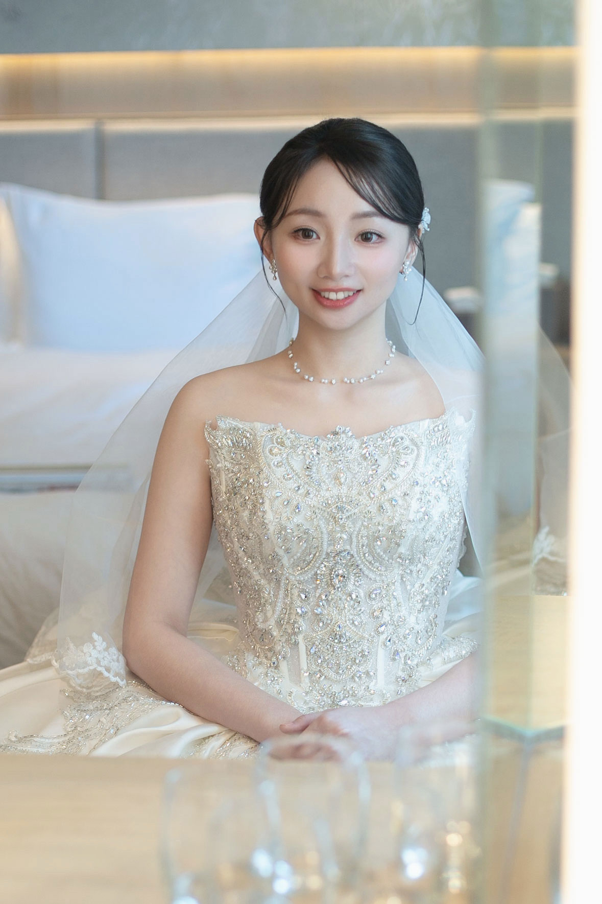 台北新秘推薦ariesy,寒風千金風乾淨高級妝感,斷面白紗迎娶新娘造型