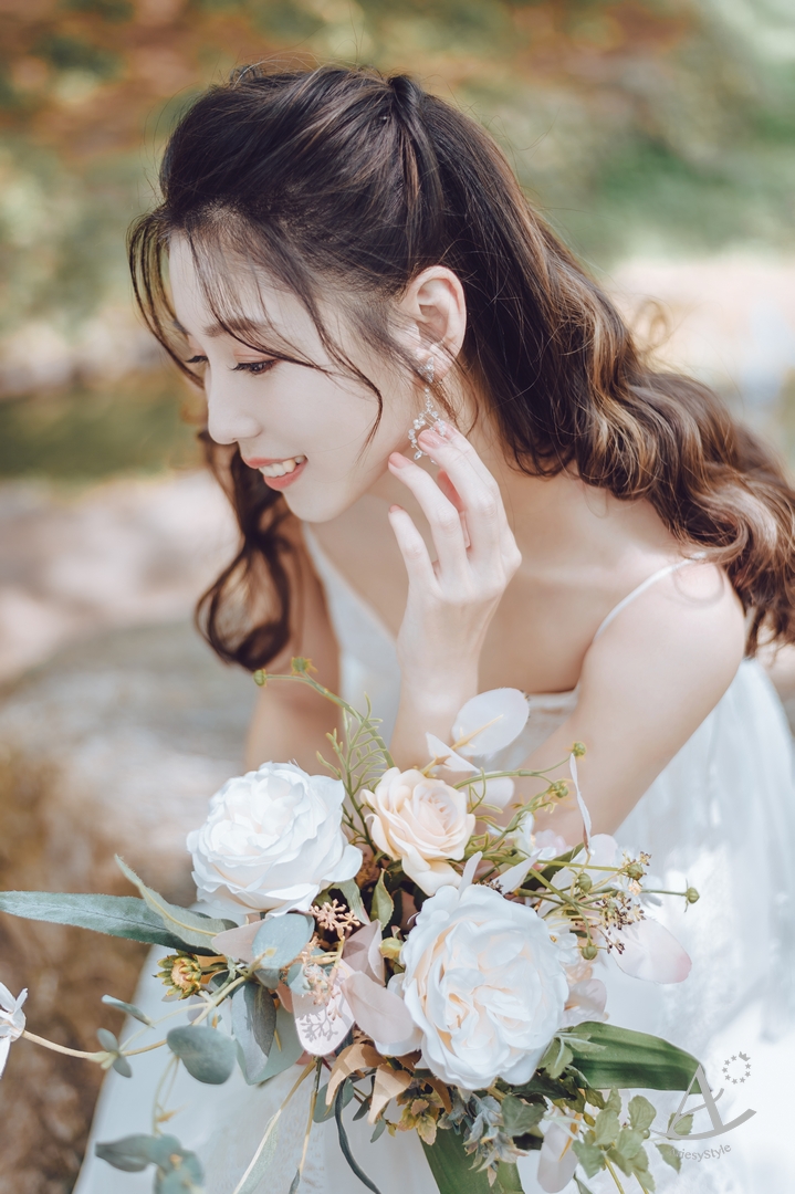 個人寫真,韓風緞面白紗,輕婚紗,婚紗個人寫真,Ariesy愛瑞思婚紗,婚攝大嘴,波希米亞風婚紗